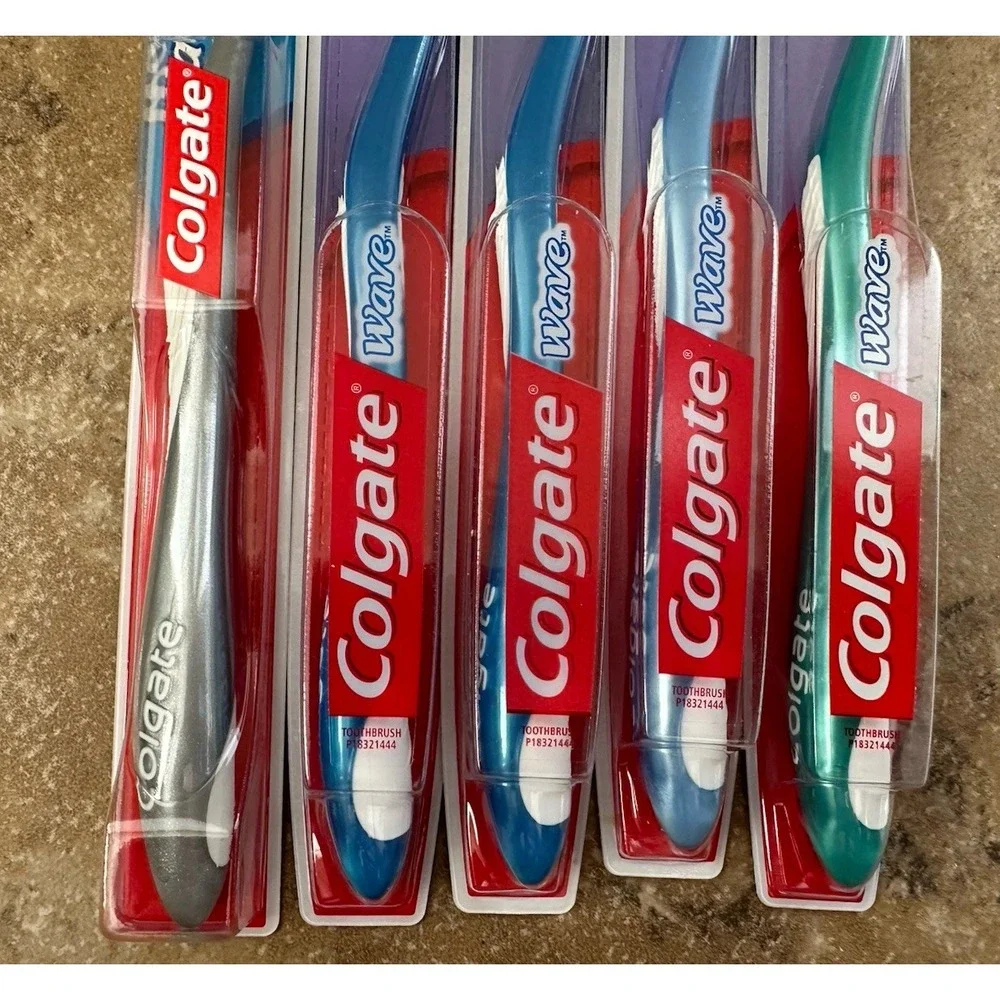 Colgate Wave Ultra Soft Toothbrush Lot of 4 New Sealed
